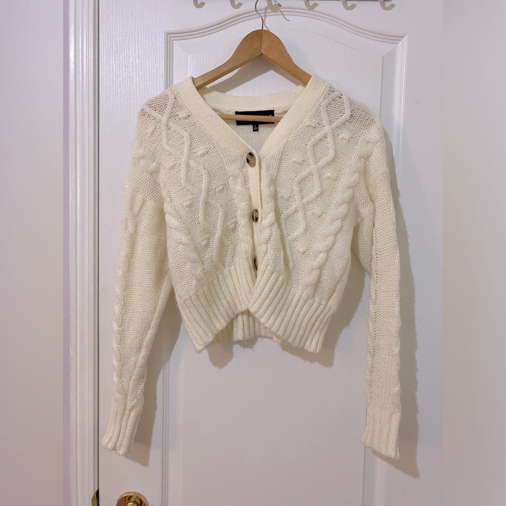 Kendall & Kylie Cream White Crop cozy knit cardigan